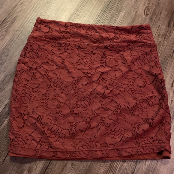 Cotton On Dresses & Skirts - Cotton On lace skirt (medium)